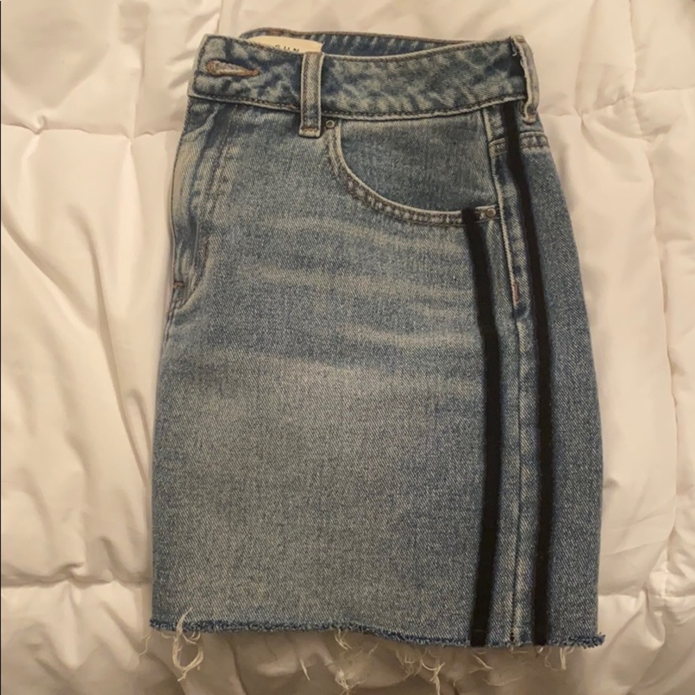 PacSun Black Felt Lined Denim Skirt